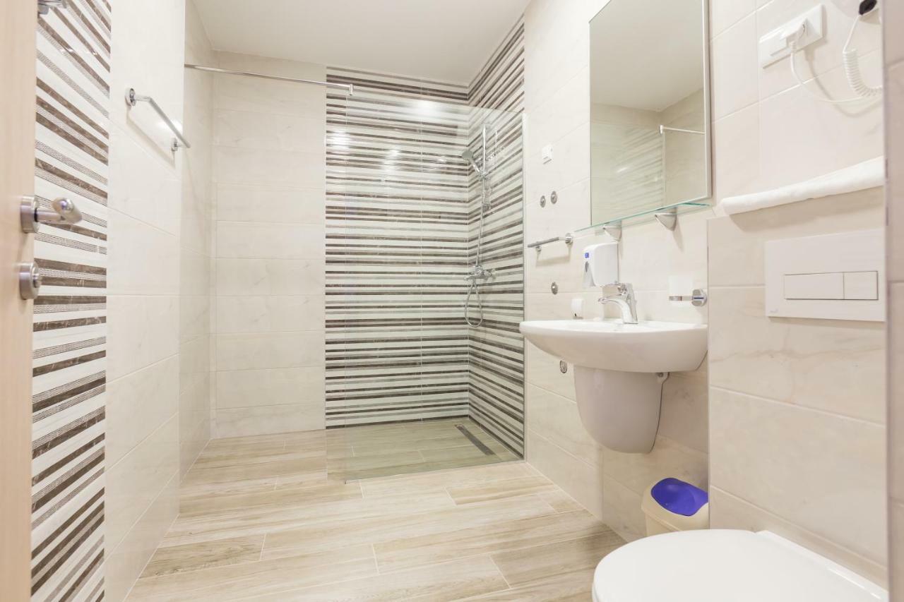 Adriatik Lux Apartments ブドヴァ エクステリア 写真